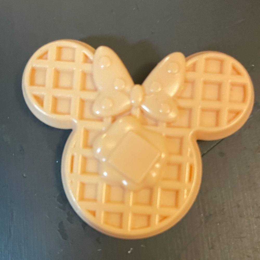 Minnie Mouse Waffle Shaped Accessory Keychain bag tag